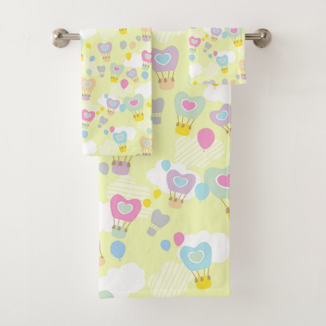 Heart Hot Air Balloons Green Bath Towel Set (Insitu)