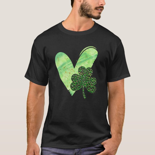Heart Leopard C Shamrock Lucky St Patricks Day Iri T-Shirt (Front)