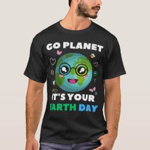 Heart Shaped Earth Day Everyday Bees World Environ T-Shirt