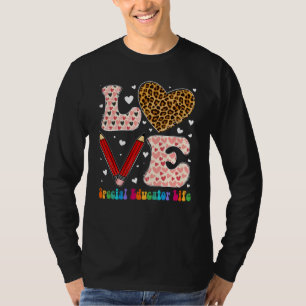 Heart Special Educator Life Leopard Plaid Red Vale T-Shirt