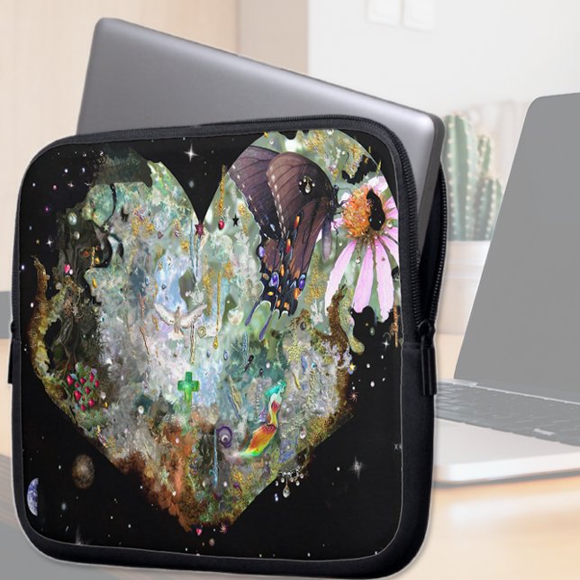 Heart your world 2 laptop sleeve (Creator Uploaded)