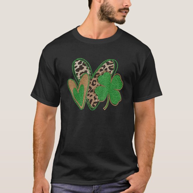 Hearts Leopard Irish Shamrock Happy St Patricks Da T-Shirt (Front)
