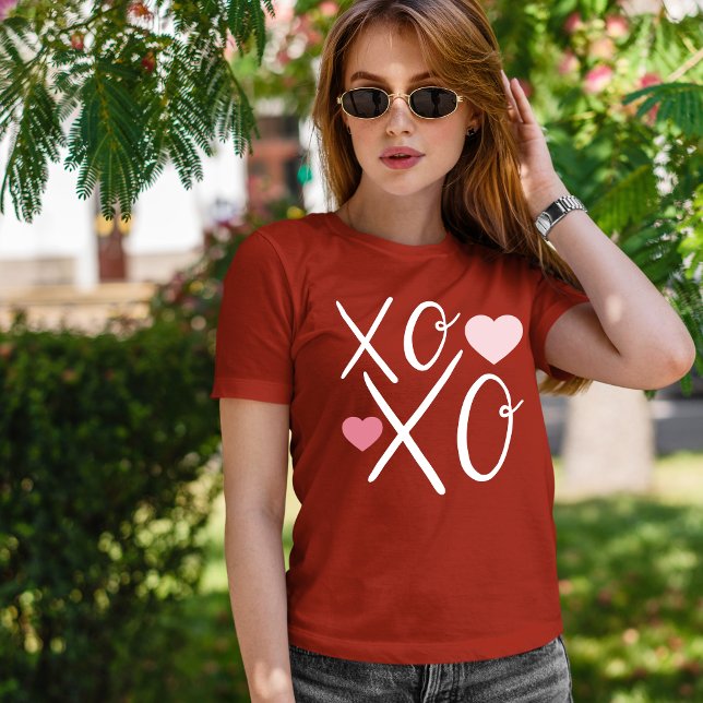 Hearts Love Xoxo Pink Hearts Valentine's Day T-Shirt (Creator Uploaded)