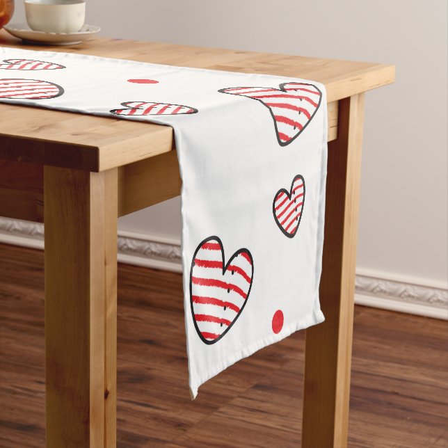 Hearts Pattern 21 Short Table Runner (In Situ)