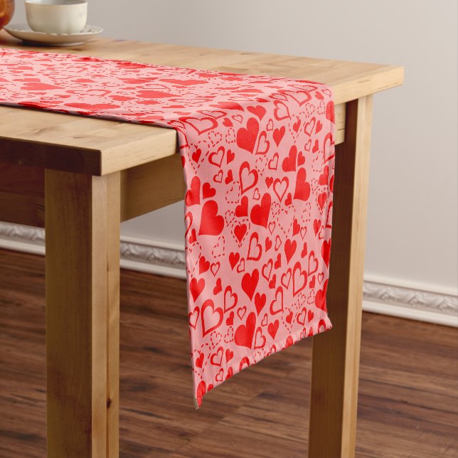 Hearts Pattern Short Table Runner (In Situ)
