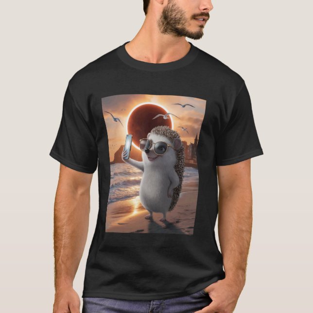 Hedgehog taking a selfie Total Lunar Eclipse March T-Shirt (Front)