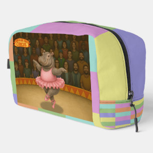 Helene circus performer dopp kit