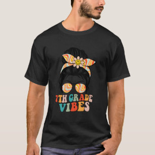 Hello 7Th Grade Messy Hair Bun Girl Back To School T-Shirt