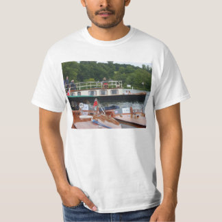 Henley on Thames Classical boat regatta 1 T-Shirt