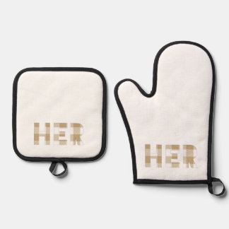 Her Hmong Last Name Beige Plaid Oven Mitt & Pot Holder Set