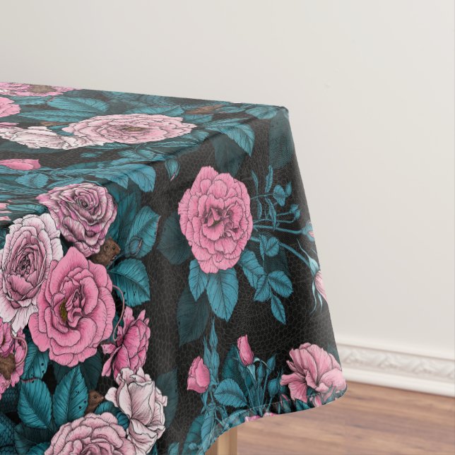 Hidden in the roses 2 tablecloth (In Situ)