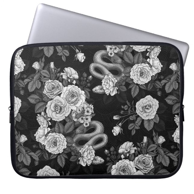 Hidden in the roses 3 laptop sleeve (Front)