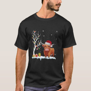 Highland Cow Santa Hat Festive Tree Light Christma T-Shirt
