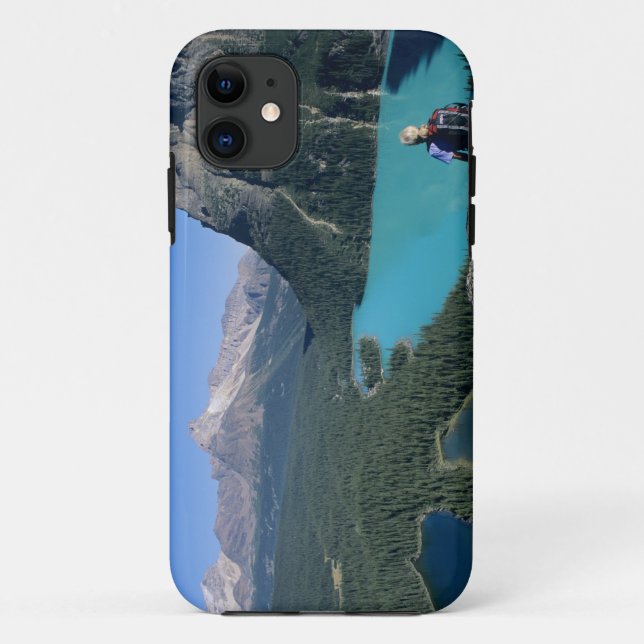 Hiker overlooking turquoise-coloured Lake Case-Mate iPhone Case (Back)