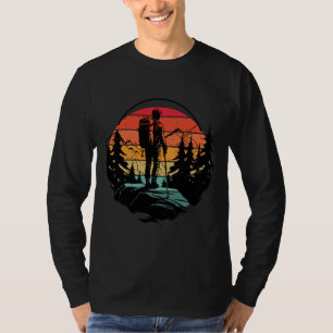Hiker sunset retro  T-Shirt