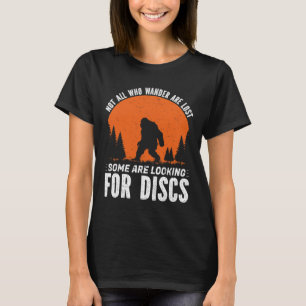 Hilarious Sasquatch Disc Golf Player Funny Graphic T-Shirt