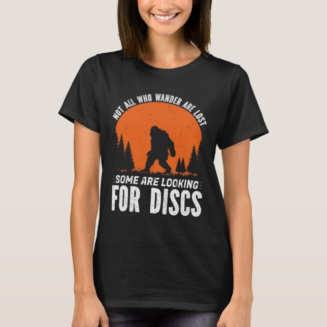 Hilarious Sasquatch Disc Golf Player Funny Graphic T-Shirt (Front)