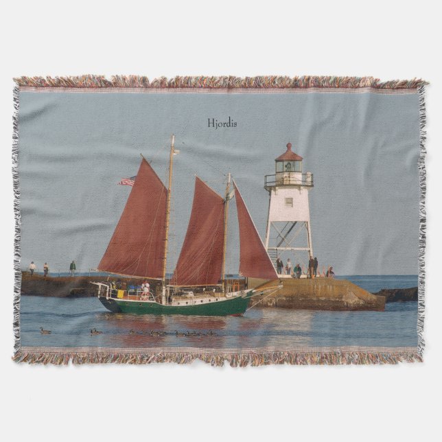 Hjordis & Grand Marais Light throw blanket (Front)