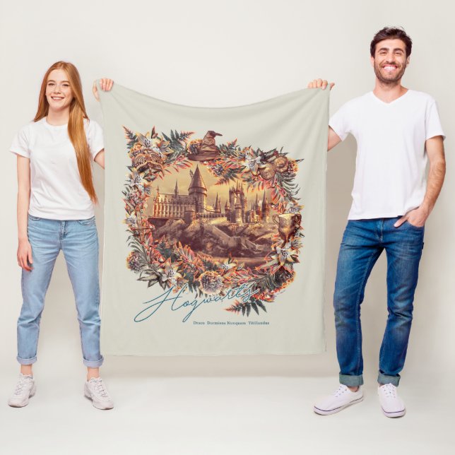 HOGWARTS™ CASTLE Floral Graphic Fleece Blanket (In Situ)
