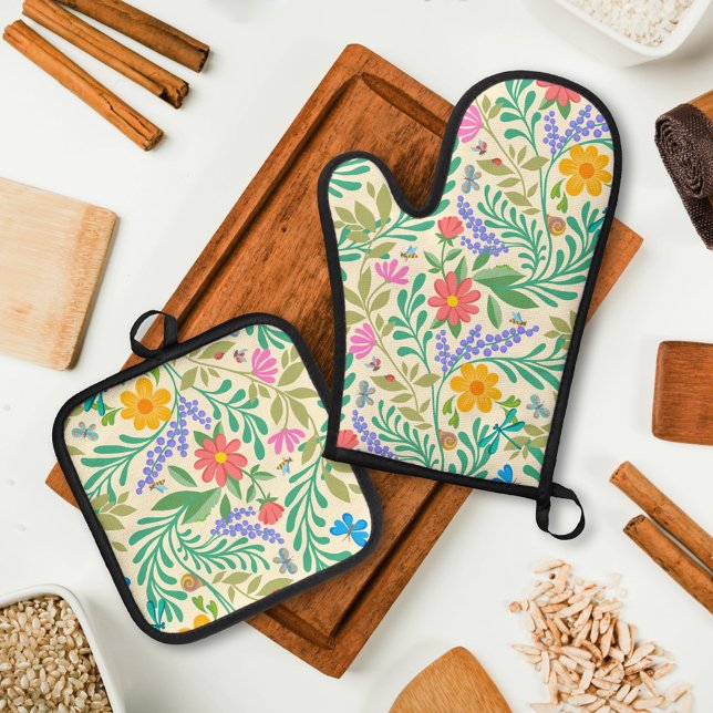 Honey Bee, Ladybug, Butterfly, Dragonfly & Flowers Oven Mitt & Pot Holder Set (Creator Uploaded)