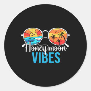 Honeymoon Vibes Couples Vacation Wedding Bride Gro Classic Round Sticker