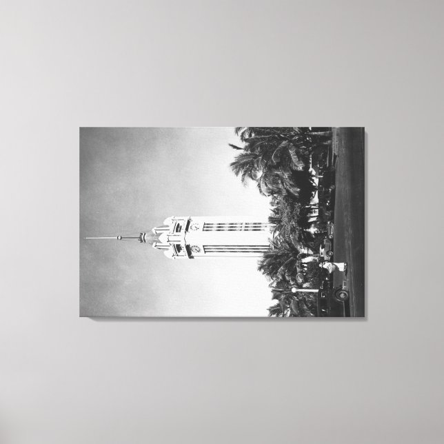 Honolulu, Hawaii - The Aloha Tower Photograph Canvas Print (Front)