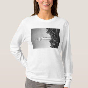 Honolulu, Hawaii - The Aloha Tower Photograph T-Shirt