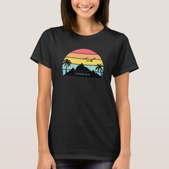 Honolulu Oahu Hawaii Beach Surf Aloha Gift Maui So T-Shirt (Front)