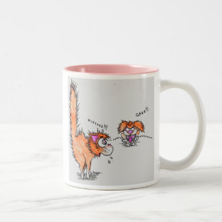 Hooch the cat frightened by a dog Two-Tone coffee mug