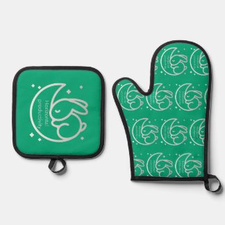 Horizontal productivity sleep nap oven mitt & pot holder set