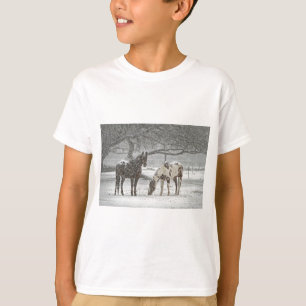 horse winter snow farm ranch animals snowy frozen T-Shirt