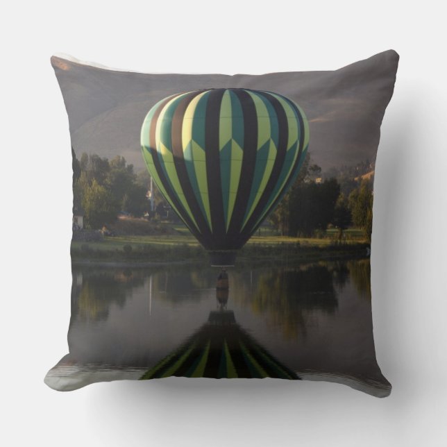 Hot air balloon over the Yakima River 2 Cushion (Front)