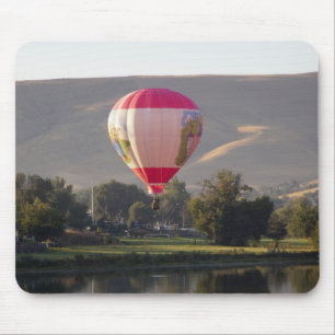 Hot air balloon over the Yakima River Mouse Pad