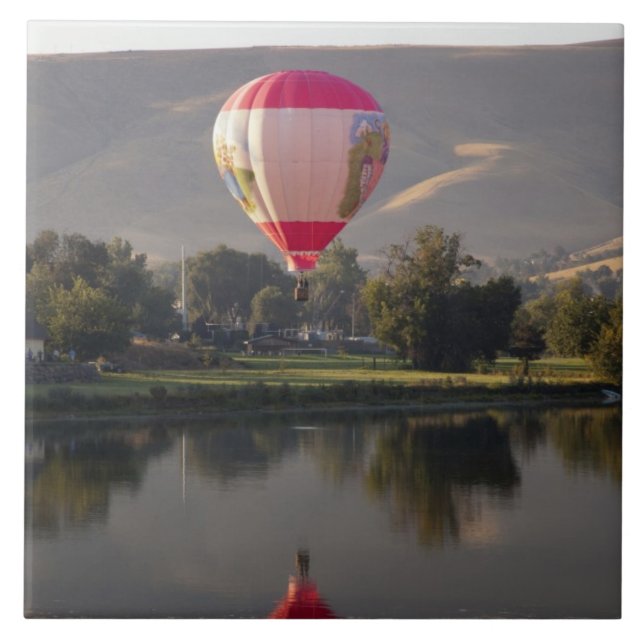 Hot air balloon over the Yakima River Tile (Front)