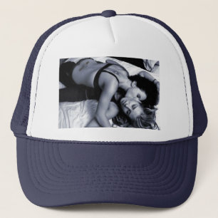 hot girls kissing hat