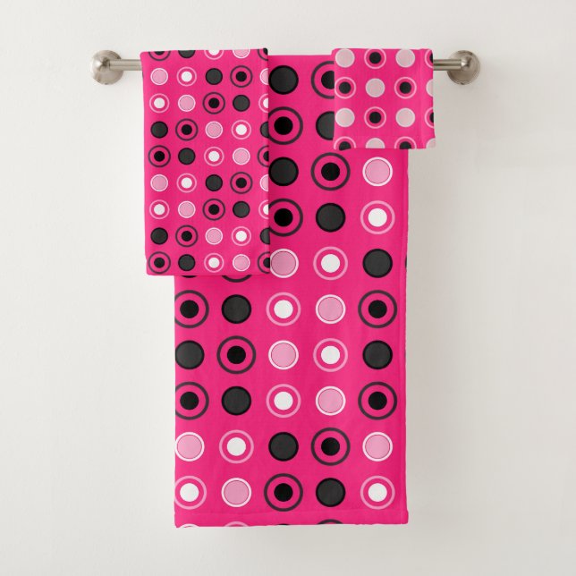 Hot pink, black and grey dots bath towel set (Insitu)