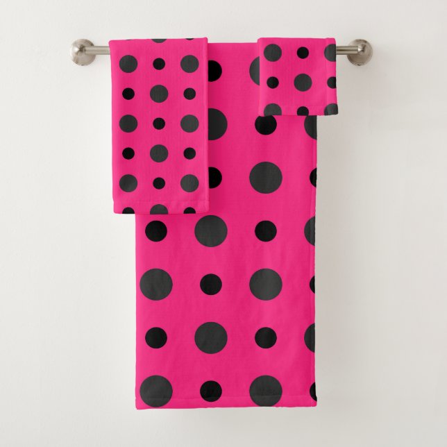Hot pink, black and grey dots bath towel set (Insitu)