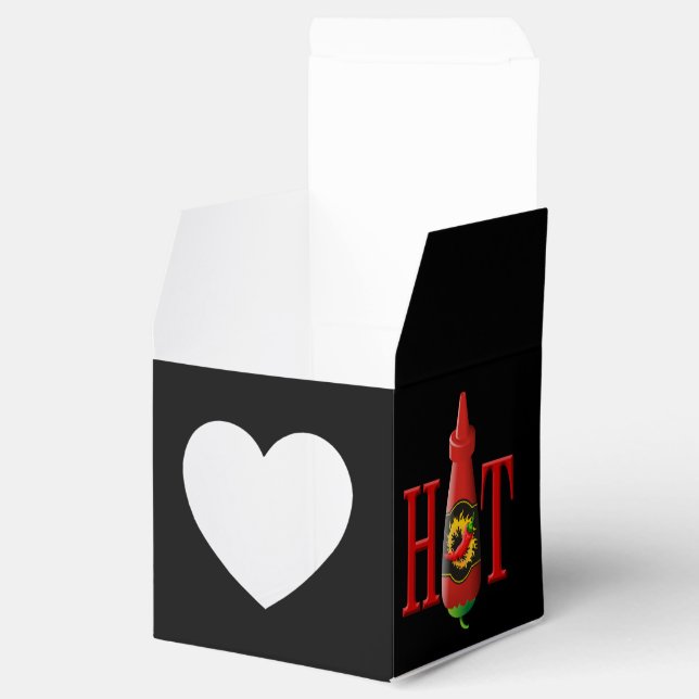 Hot sauce bottle favour box (Opened)