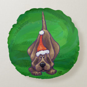 Hound Dog Christmas On Green Round Cushion