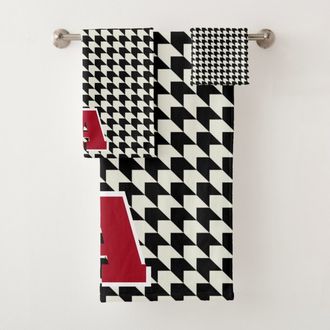 Houndstooth monogram  bath towel set (Insitu)
