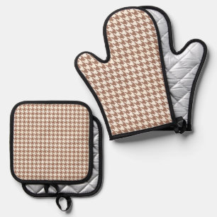 Houndstooth Pattern Mocha Mousse and White Oven Mitt & Pot Holder Set
