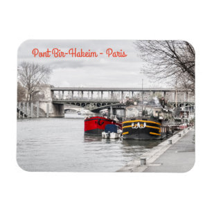 Houseboats moored near Pont Bir-Hakeim - Paris Magnet