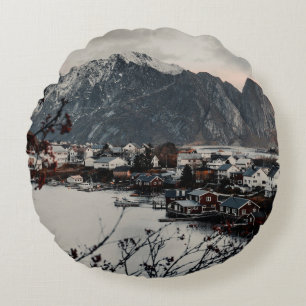 HOUSES NEAR MOUNTAIN AND LAKE ROUND CUSHION