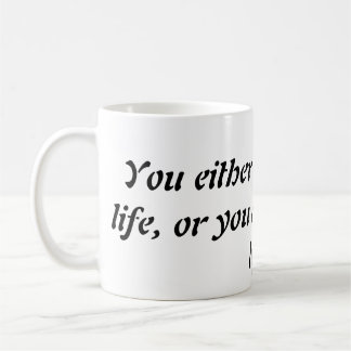 How to Avoid Narcissists Mug