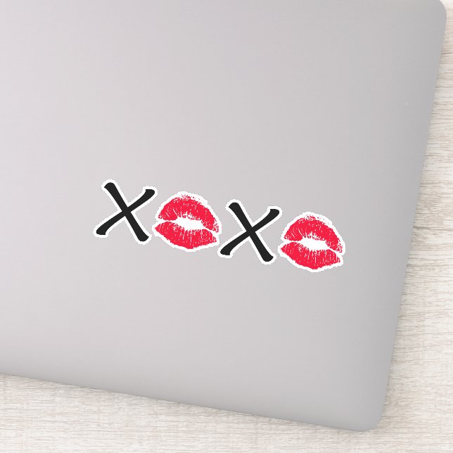 Hugs and kisses (Detail)