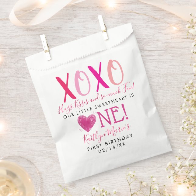 Hugs & Kisses (XOXO) Valentine's Day 1st Birthday Favour Bags (Clipped)