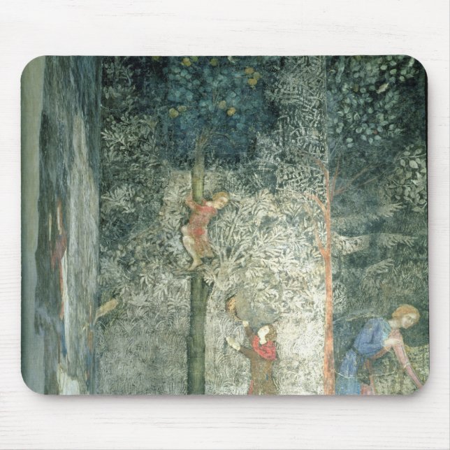 Hunting dogs and men climbing a tree mouse pad (Front)