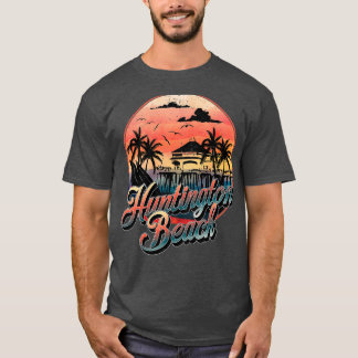 Huntington Beach Pier Vintage Sunset Surfboard Sur T-Shirt