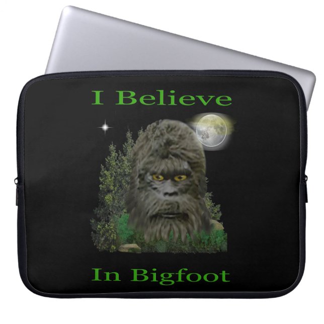 I believe in Bigfoot Laptop Sleeve (Front)