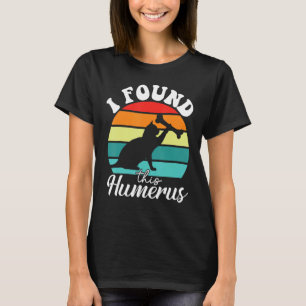 I Found This Humerus Cat Vintage Retro Women Men T-Shirt